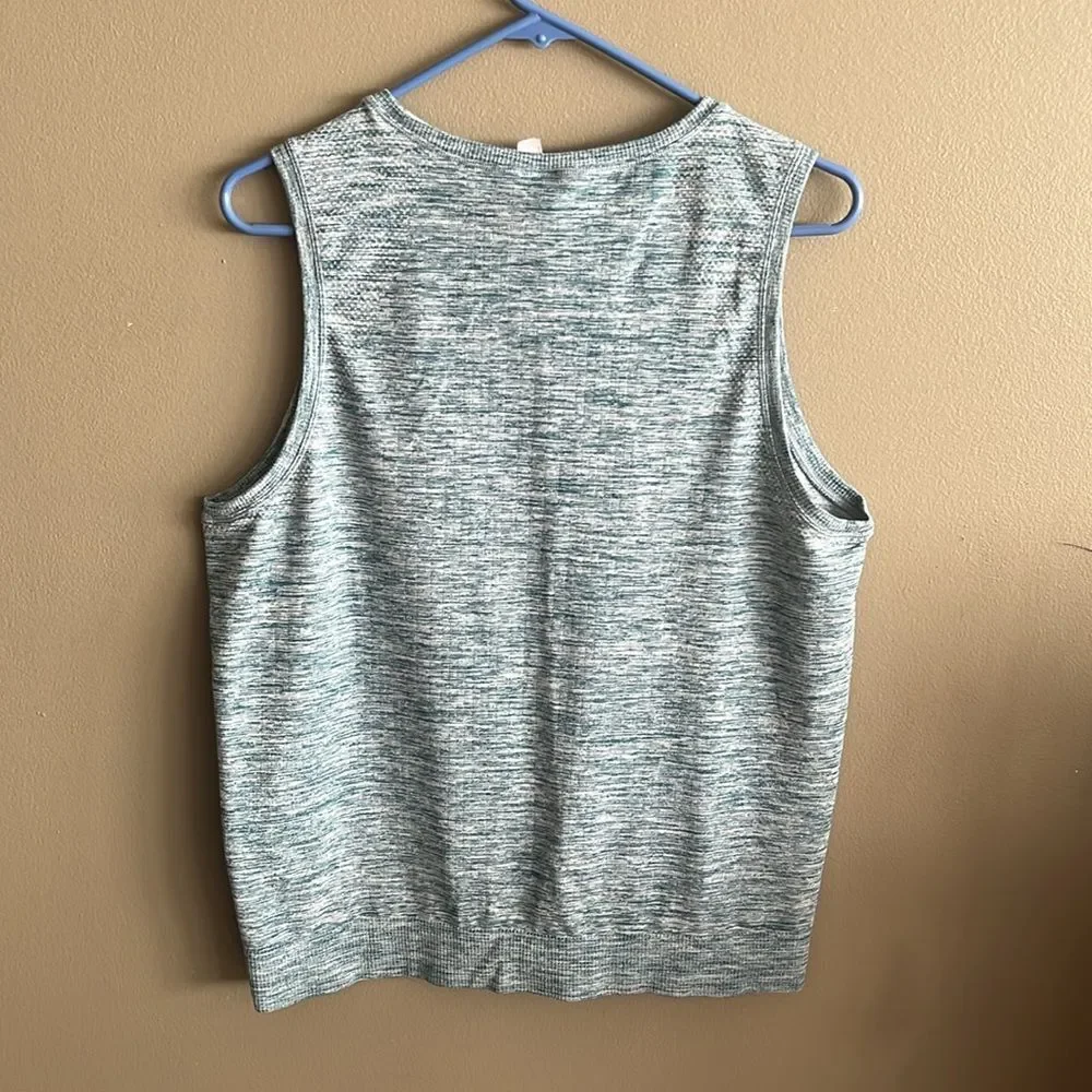 LIKE NEW ATHLETA IN MOTION SEAMLESS TANKTOP SIZE XL - Picture 4 of 4